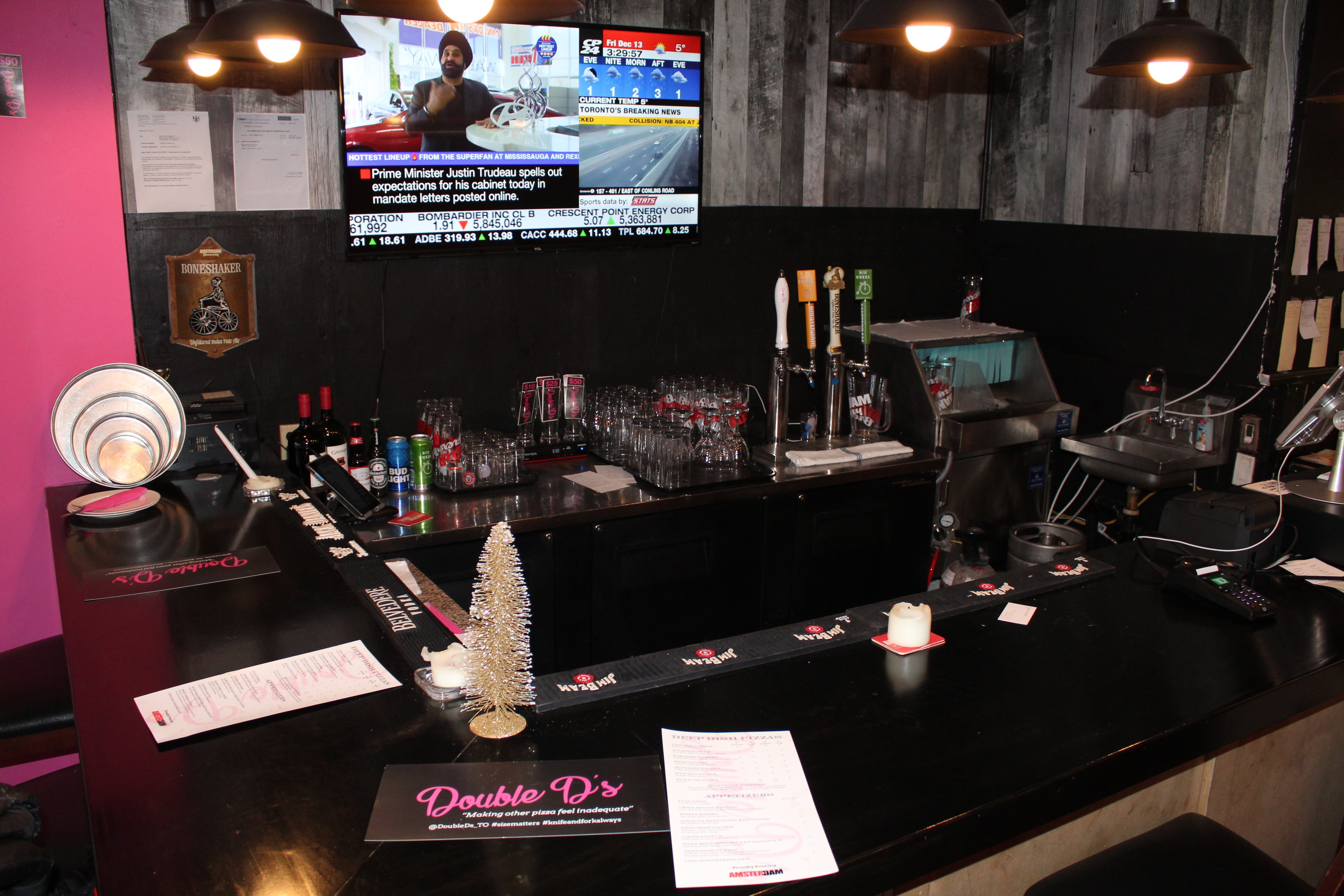 Etobicoke's Double D's 'Instagram famous' for Chicagostyle deep dish